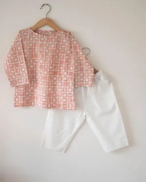 I want to be like grandpa’ kurta pajama set in peach moon chase hand block print